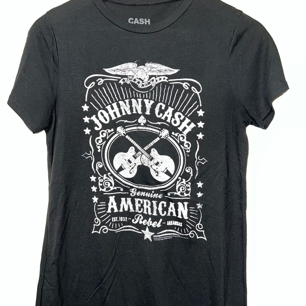 Black Short Sleeve Tee with Vintage Graphic Design‎